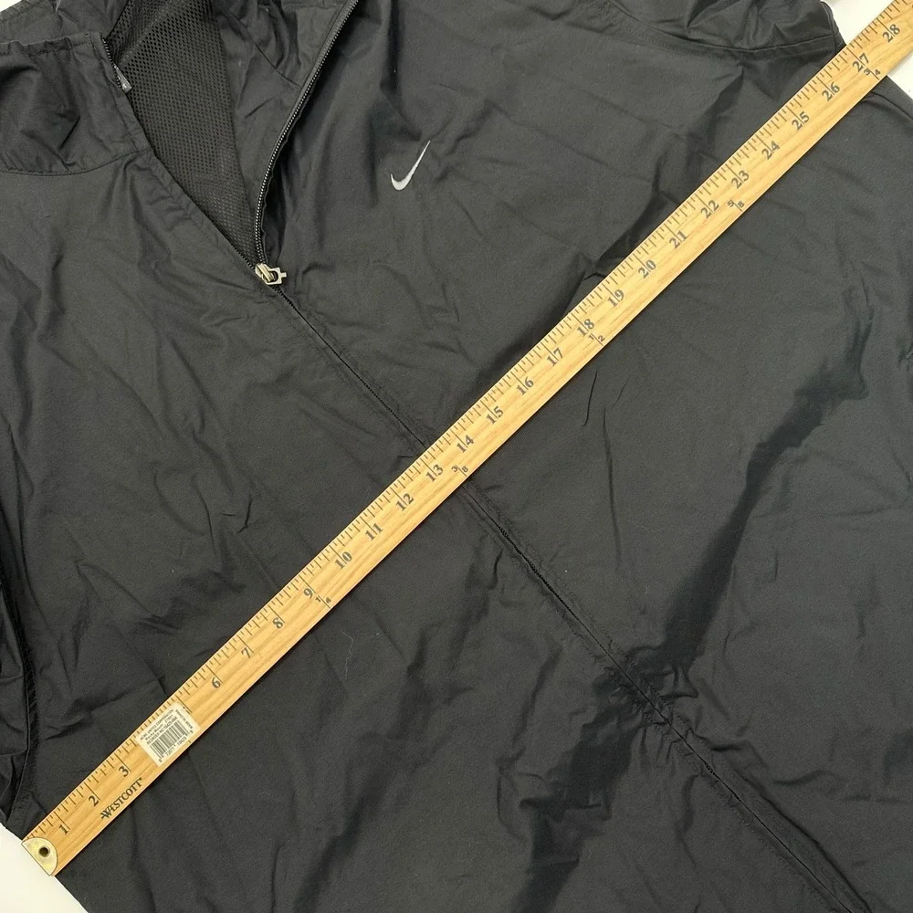 Nike part zipper